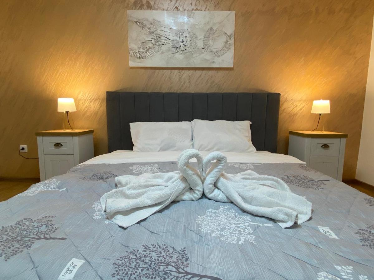 Golden Royal Apartman Kragujevac Kültér fotó