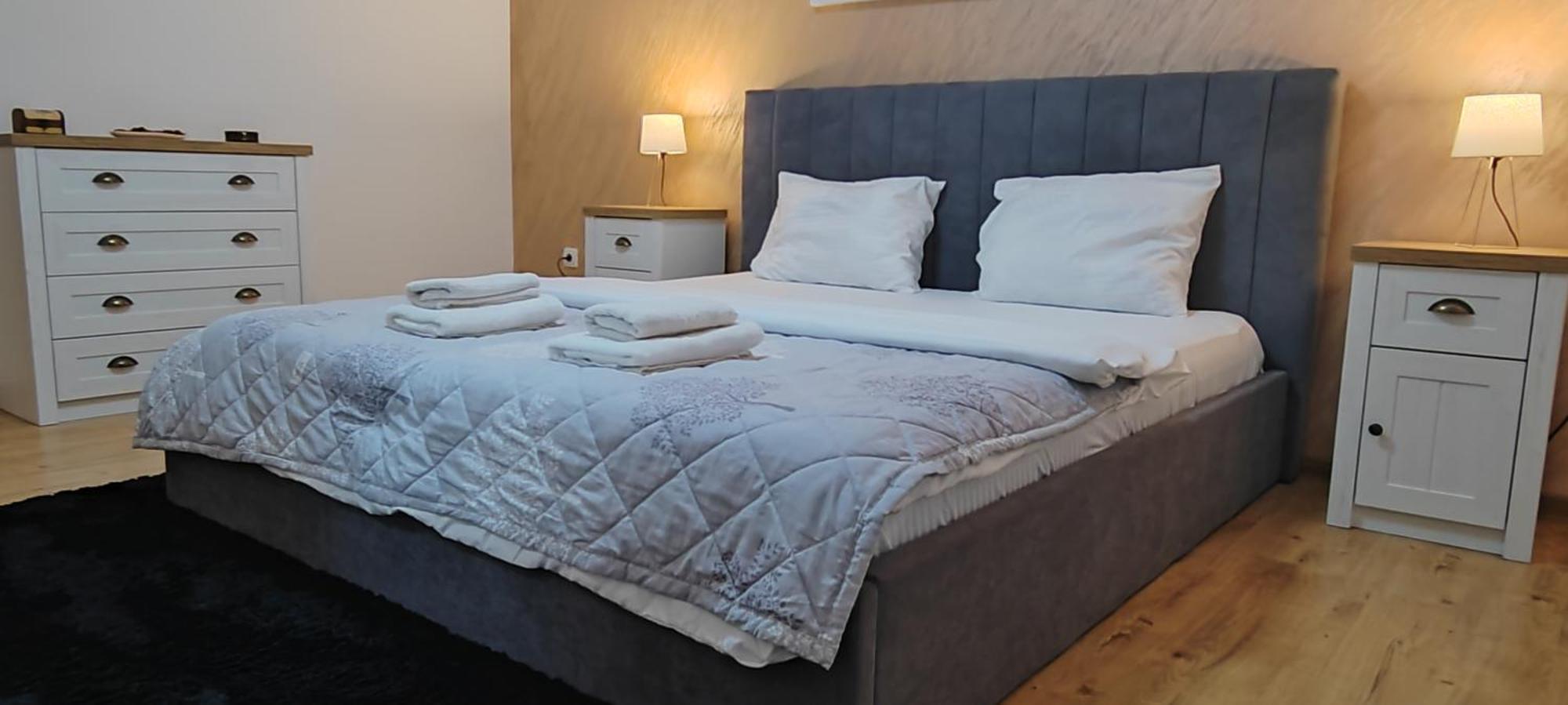 Golden Royal Apartman Kragujevac Kültér fotó