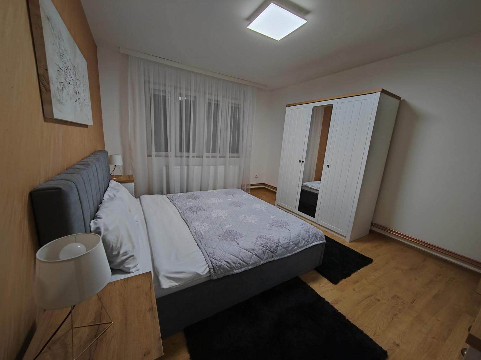 Golden Royal Apartman Kragujevac Kültér fotó