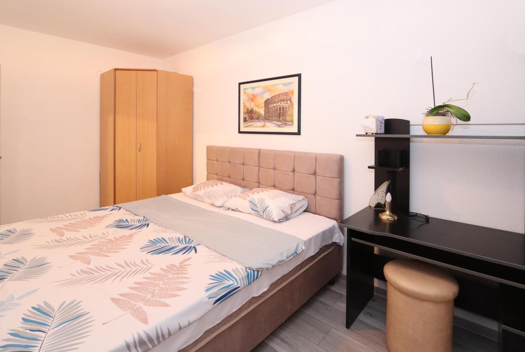 Golden Royal Apartman Kragujevac Kültér fotó